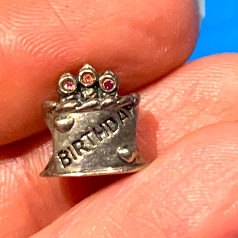 Authentic Chamilia happy birthday charm